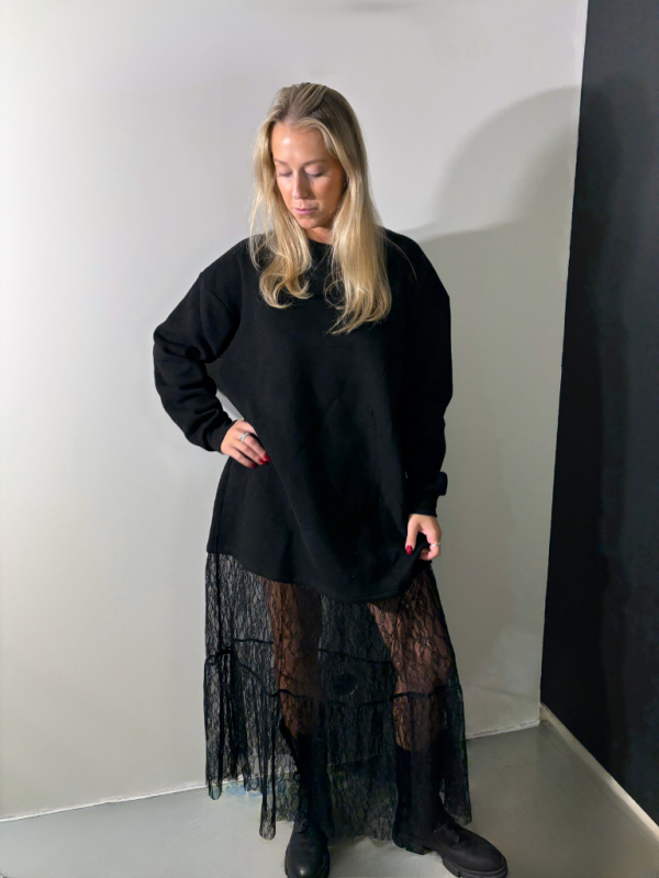 Astrid sweatshirt klänning med spets