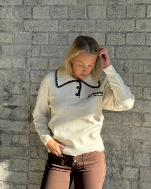 Polly Polo tröja med broderi Amore