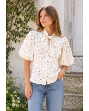 Blouse with ribbon collar